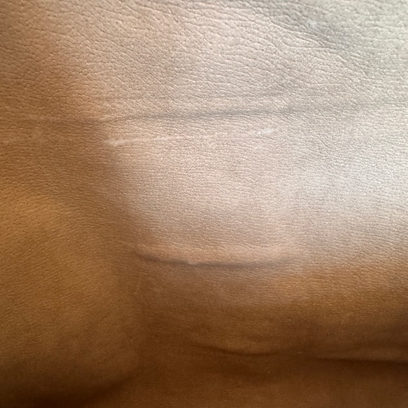 Gucci Beige GG Supreme Canvas Clutch with Red & Green Web Stripe - Picture 9 of 13